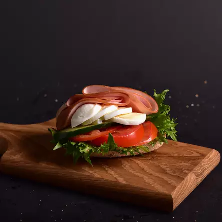 GLUTEENITON TÄYTETTY SÄMPYLÄ - Täytetyt sämpylät - 6900 - 1