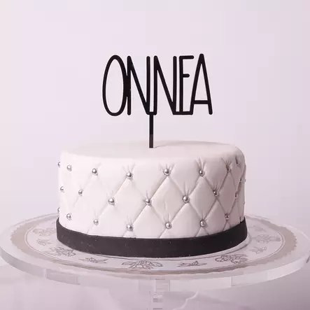 ONNEA-KAKUN KORISTE, MUSTA - Valmiit kakkukoristeet - 0021 - 1