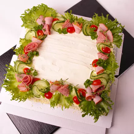 GLUTEENITON KINKKUVOILEIPÄKAKKULEVY - Voileipäkakut - 6714 - 2