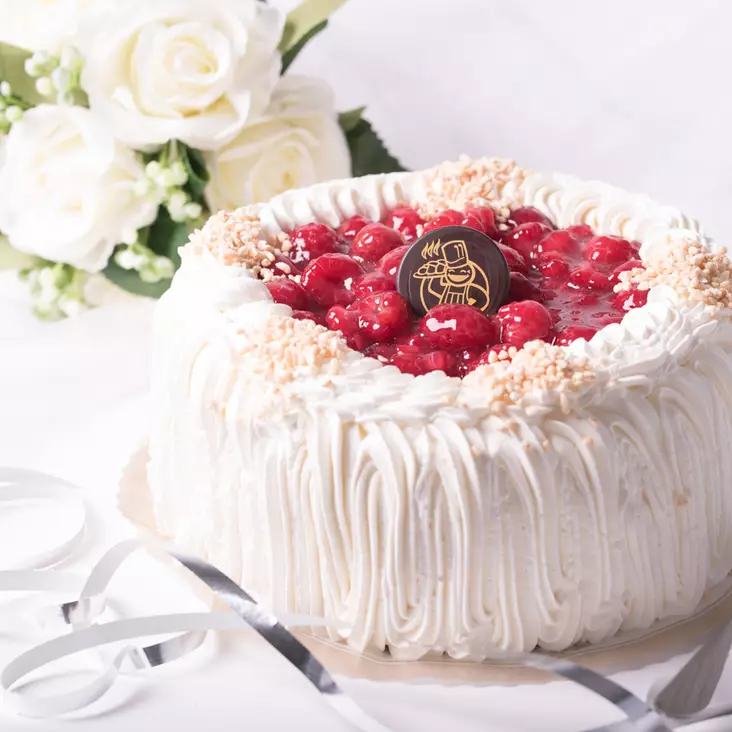 VADELMATÄYTEKAKKU - Kermakakut - 6315 - 1