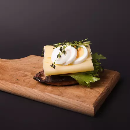 KARJALANPIIRAKKA JUUSTOLLA - Muut suolaiset täytetyt - 4179 - 1